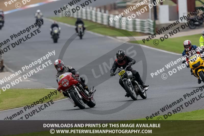 Vintage motorcycle club;eventdigitalimages;mallory park;mallory park trackday photographs;no limits trackdays;peter wileman photography;trackday digital images;trackday photos;vmcc festival 1000 bikes photographs